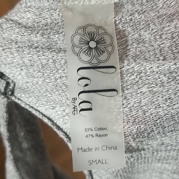 Lola by AFG Heather Grey Openfront Sweater Size small - Picture 7 of 7